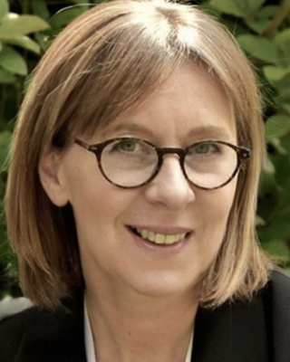 Photo of Isobel Cheshire, Counsellor, MA, MBACP Accred