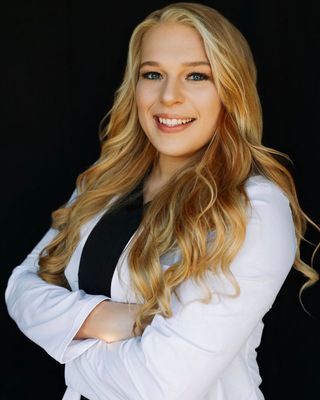 Photo of Cait Cashier, Psychiatric Nurse Practitioner, MSN, APRN, PMHNP