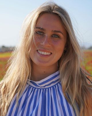 Photo of Elleanor Grace Smith, Associate Professional Clinical Counselor, ND, MA, APCC