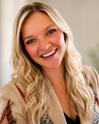 Photo of Kassie McAdams, Clinical Social Work/Therapist, LCSW, CEDS-C