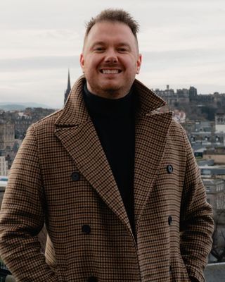 Photo of Aaron Kelly, Psychotherapist, MSc, MBACP