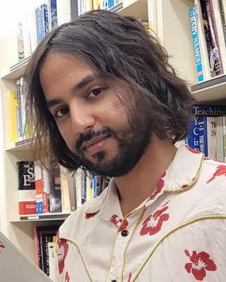 Photo of Zen Qureshi, Psychotherapist, MSc, MBACP