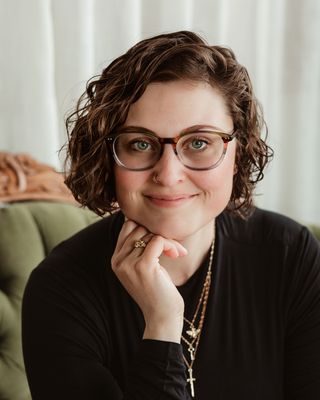 Photo of Liz Breyley, Licensed Professional Clinical Counselor, LPCC, CCTP
