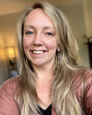 Photo of Liz Gundlach, Clinical Social Work/Therapist, LCSW