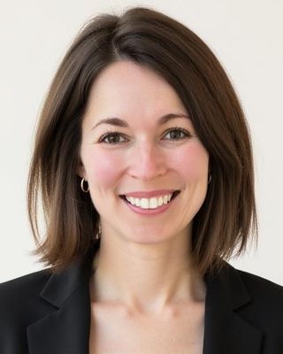Photo of Jenna Neu, Registered Psychotherapist (Qualifying), MA, OCT, RP(q)