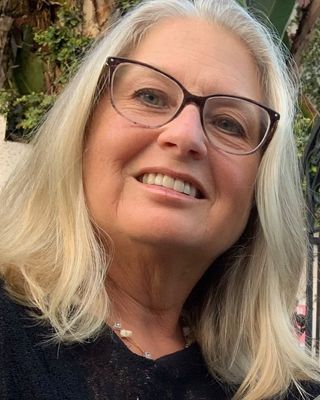 Photo of Jennifer Sprague, Registered Psychotherapist, BSc, EXA, RP, BCN