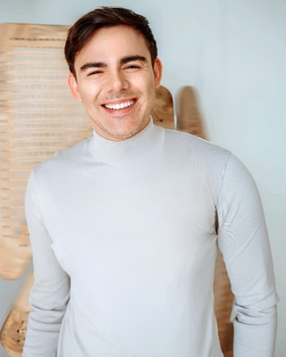 Photo of Jorge Luis Steele, Registered Psychotherapist (Qualifying), MA, CCC, MACP