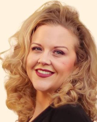 Photo of Dusti Romans, Clinical Social Work/Therapist, MSW, LCSW