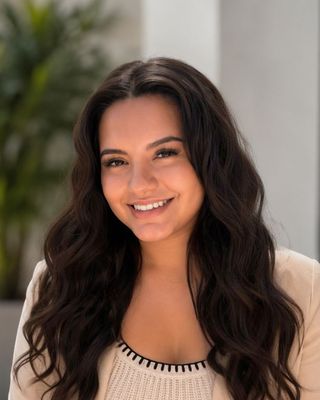 Photo of Kimberly Usbeck, Marriage & Family Therapist Intern, MS