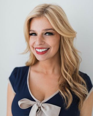 Photo of Dr. Annie Snow, PhD