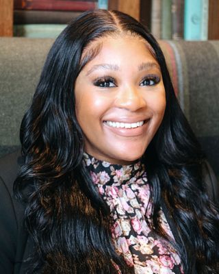 Photo of Tapiwa Kahari, Clinical Social Work/Therapist, LMSW
