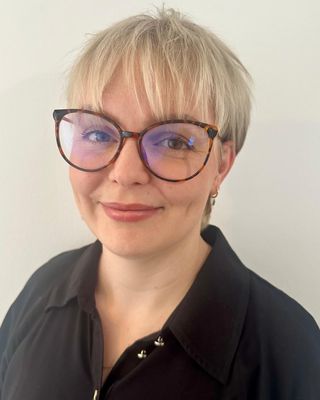 Photo of Dr Chloe Davies, Psychologist, HCPC - Clin. Psych.