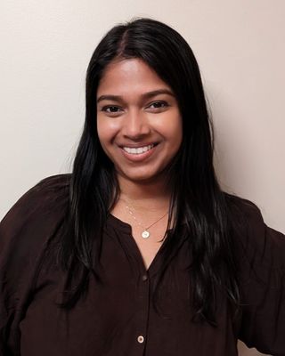 Photo of Nikki Das, Registered Social Worker, Psychotherapist, MSW, RSW