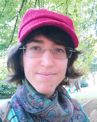 Photo of Anna Izhik, Art Therapist, MA , OCT, DVATI