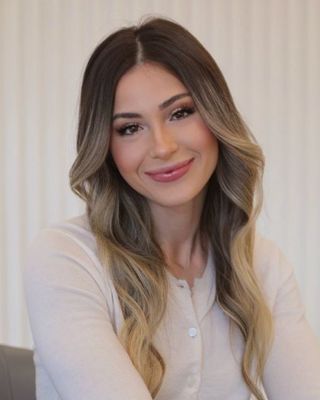 Photo of Alexa Winer, Marriage & Family Therapist Associate, MA, AMFT