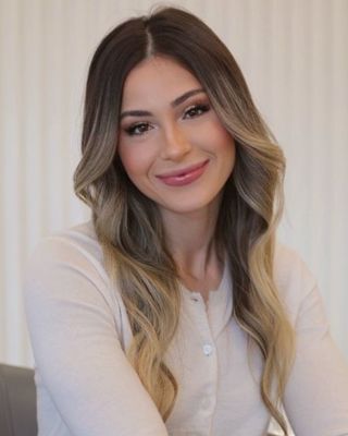 Photo of Alexa Winer, Marriage & Family Therapist Associate, MA, AMFT
