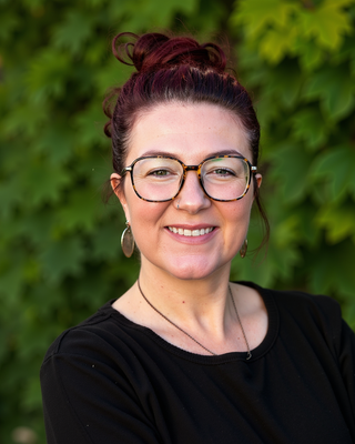 Photo of Caitlyn Wallace, Clinical Social Work/Therapist, LCSW, PMH-C