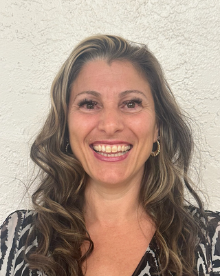 Photo of Cara Silva, Marriage & Family Therapist, LMFT