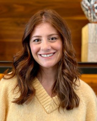 Photo of Samantha Vellozzi, Marriage & Family Therapist, LMFT
