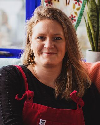 Photo of Heather Sanderson, Psychotherapist, UKCP Trainee