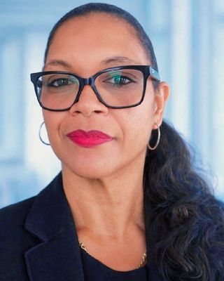 Photo of Leigh-Catherine Inglis, Counsellor, MNCPS Acc.