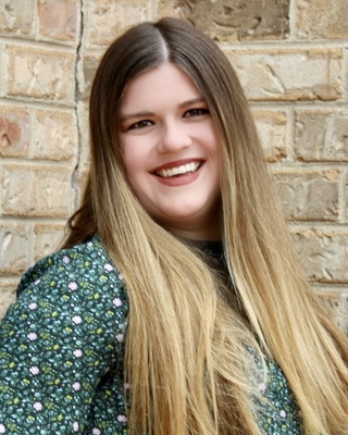 Photo of Ashley Ullyot, Marriage & Family Therapist in Downers Grove, IL
