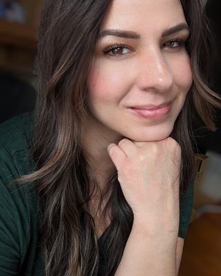 Photo of Emily Agosta, Registered Psychotherapist (Qualifying), RP(Q)