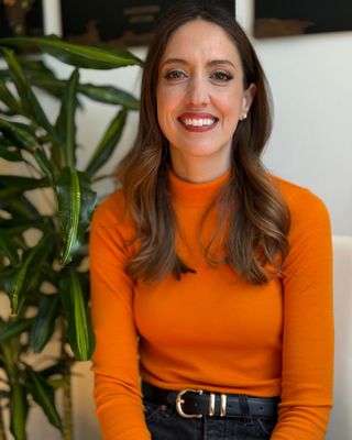 Photo of Maggie Dawson, Registered Psychotherapist (Qualifying), CCC, MA, ND