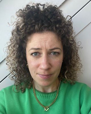 Photo of Helen Ruszczynski, Psychotherapist, MA, MBACP