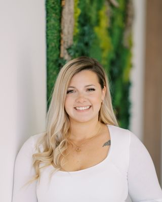 Photo of Katherine Collins, Registered Psychotherapist (Qualifying), MA, CYCP
