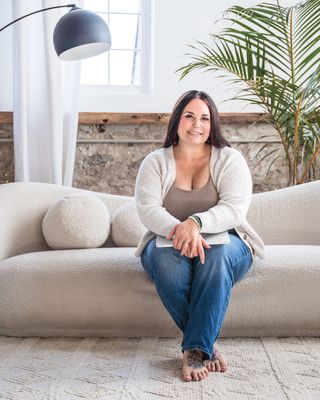 Photo of Gabriella Iannetti - The Wellness Hive + Inc | Gabriella Iannetti , Registered Social Worker, BA, MSW, RSW