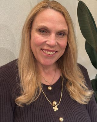 Photo of Tricia Kesterson, Licensed Professional Counselor, MA, LPC, RN, CBT, EMDR tr