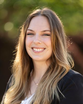 Photo of Clara Warren, MA, LAPC, NCC