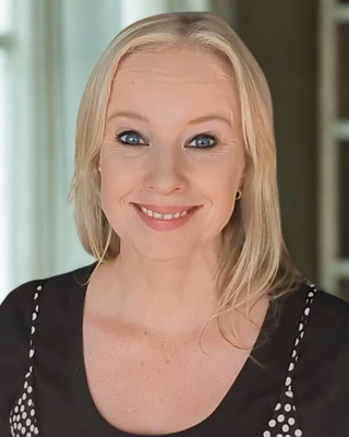Photo of Lyn Halley, Psychologist, MSc, FMBPsS