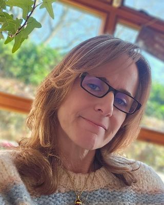 Photo of Amanda Griffiths, Psychotherapist, MA, HCPC-Art Therap.