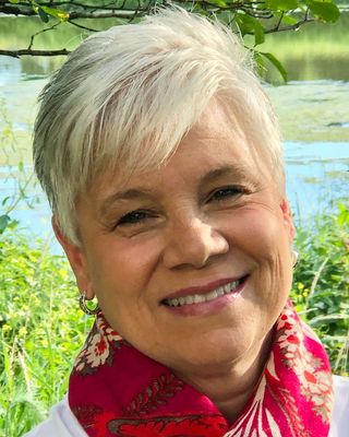 Photo of Gina Dickison, Counselor, LCPC