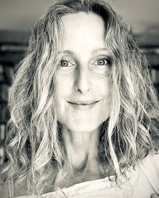 Photo of Corinne W Crone, Marriage & Family Therapist Associate, MA, AMFT
