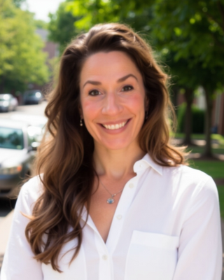 Photo of Jenna Williams, MA, PCC, SEP