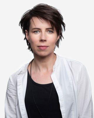 Photo of Sarah Kinlen, Counsellor, MA, MBACP