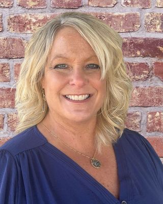 Photo of Holly Metzger, Clinical Social Work/Therapist, LISW