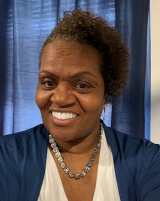 Photo of Lynae Verdine, Clinical Social Work/Therapist, LISW-S, LICDC