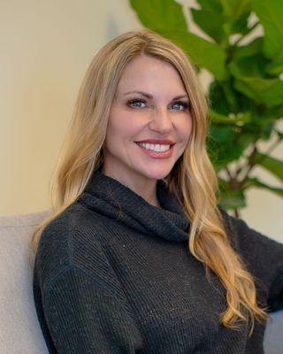 Photo of Suzanne Davis, Pre-Licensed Professional