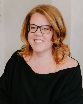 Photo of Lindsay Deacon, Registered Psychotherapist, BA, MA, RP