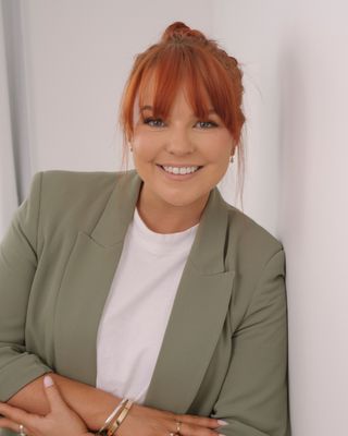 Photo of Dr Samantha Hayes, Psychologist, PhD, PsyBA - Clin. Psych