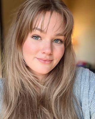 Photo of Chloe Pfannenstiel, Marriage & Family Therapist Associate, MA, LMFT-A