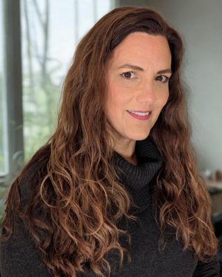 Photo of Mary Evelyn Moore, Clinical Social Work/Therapist, LICSW-S, PIP