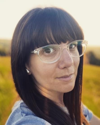 Photo of Aimee Overington, Counsellor, MSc, MBACP