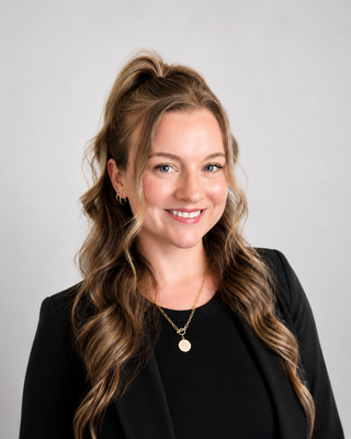 Photo of Erin Donohue, Psychiatric Nurse Practitioner, MSN, PMHNP