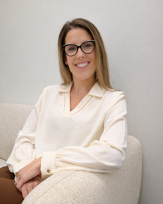 Photo of Linay Repath, Registered Psychotherapist, MA