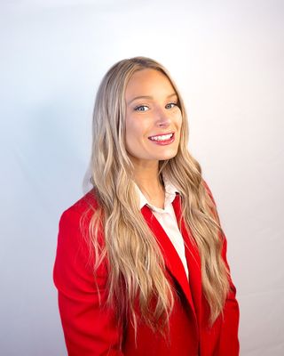 Ashley Lynn Simon, Marriage & Family Therapist Associate, Corte Madera